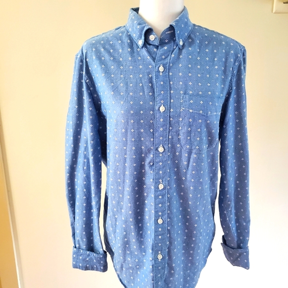 American Eagle Chambray Button Down Small - Picture 1 of 6